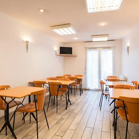 The Originals Residence Appart'Hotel Laureades Clermont-Ferrand Centre Jaude-3
