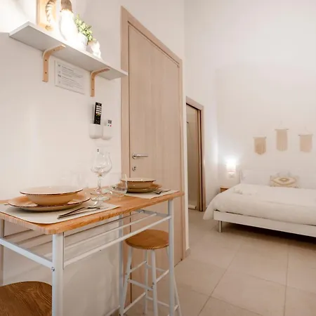 Dimora Giulia Luxury Suite And Room-3