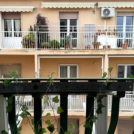 THE SHUTTLE ROOMS - al porto - fortezza - vicino Prefettura-2