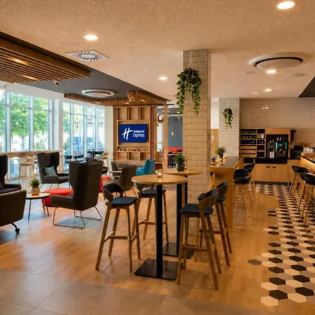 Holiday Inn Express Munich Airport - Erding by IHG-3