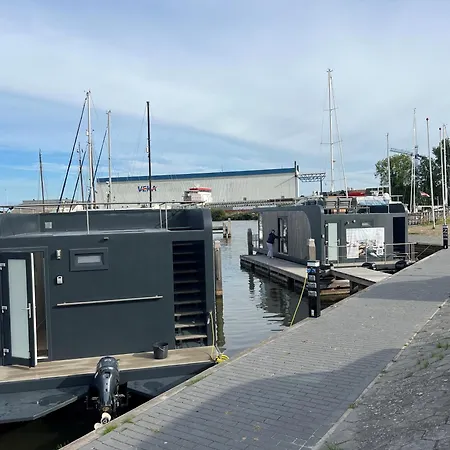 Holland Houseboat Lemmer-2
