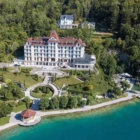 Le Palace De Menthon-2