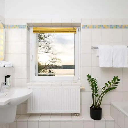 Hotel Schloss Berg-3