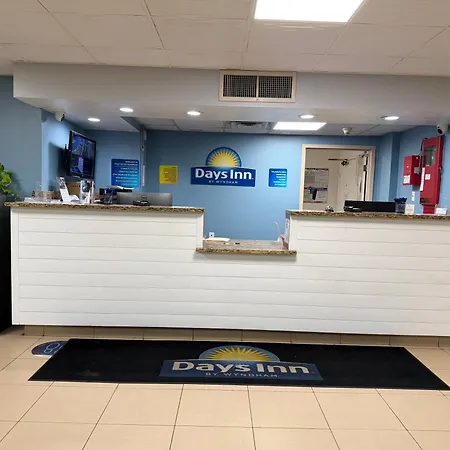 Days Inn By Wyndham Jacksonville Airport-3