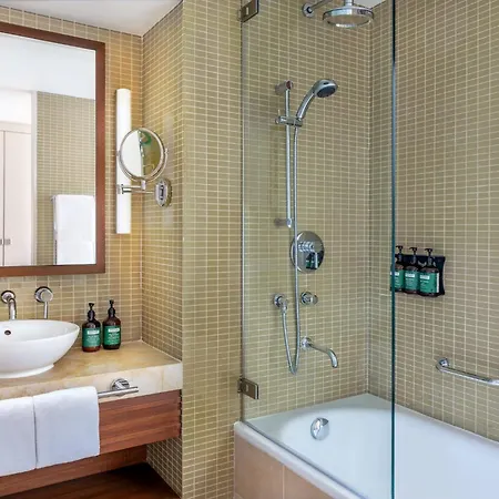 Yas Plaza Marina By Ihg-3