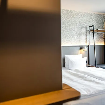 Motel One Hamburg-Alster-2