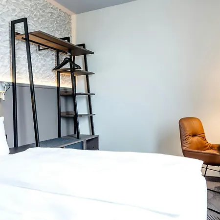 Motel One Hamburg-Alster-2