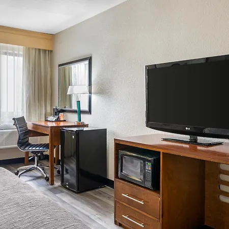 Quality Inn & Suites Goshen-3