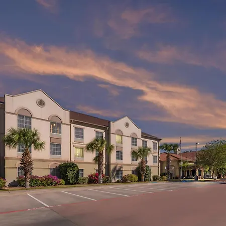 Homewood Suites Laredo At Mall Del Norte-3