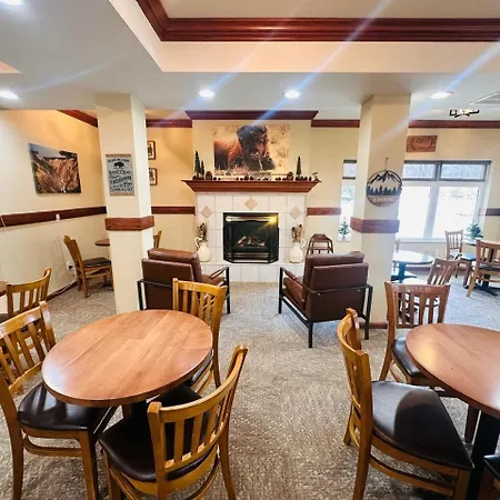 Yellowstone Lodge-2