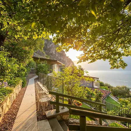 Relax Hotel Villa Gardenia & Villa Oleandra-3