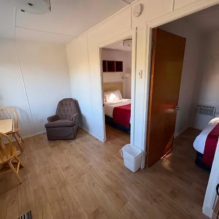 Motel Au Fleuve D'Argent-2