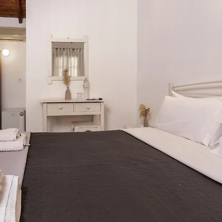 Wilde Rose Hotel-3