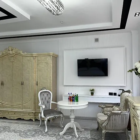 Hotel Karavan-2