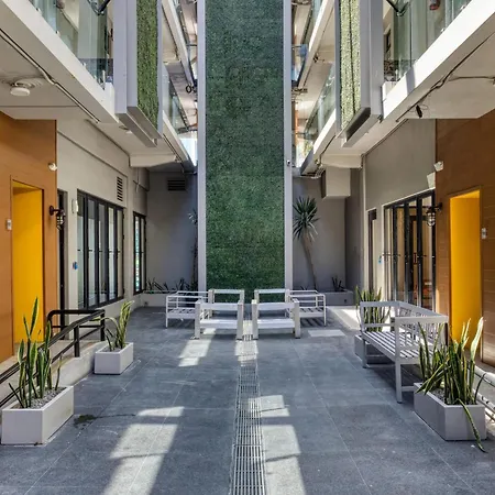 Comfort Suites Tijuana-2
