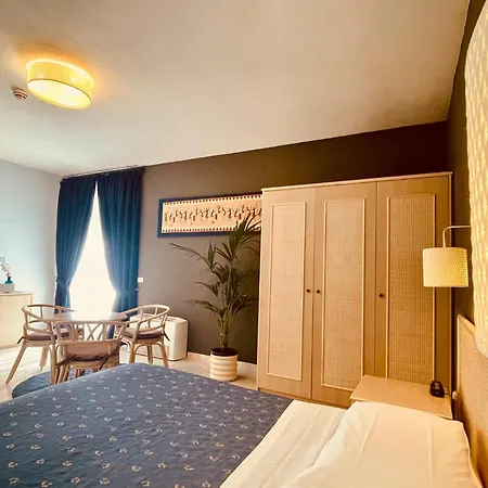 River Park Hotel-3