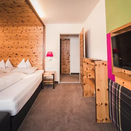 Hotel Enzian - Adults Only-2