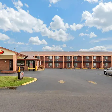 Econo Lodge Nashville North-3