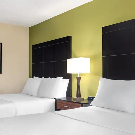 Holiday Inn Express Hotel & Suites Edmond By Ihg-2