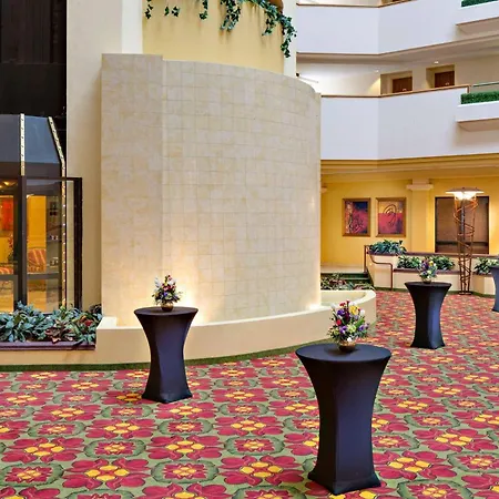 Radisson Hotel Cedar Rapids-3