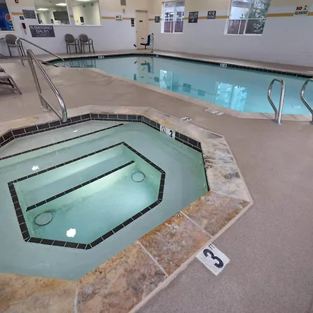 Comfort Suites Springfield-Eugene-2