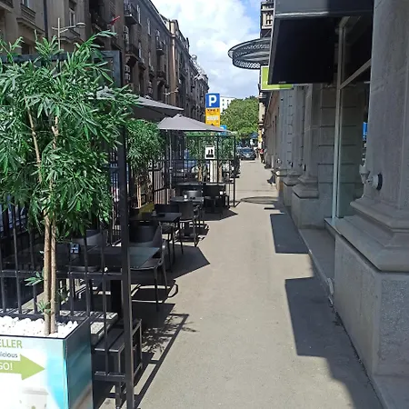 Jump Inn Hotel Belgrade-3
