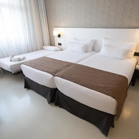 Hotel Ilunion Bilbao-3