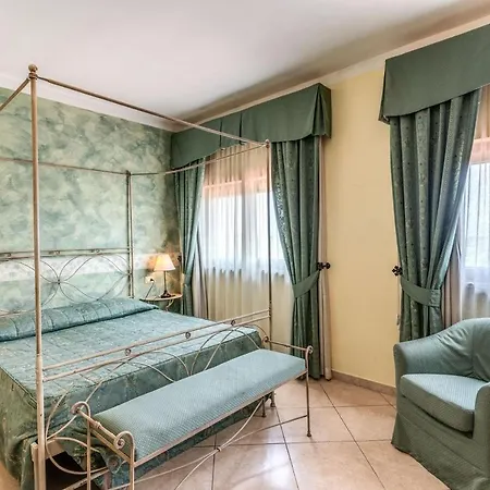 Hotel Villa Ambrosina-3