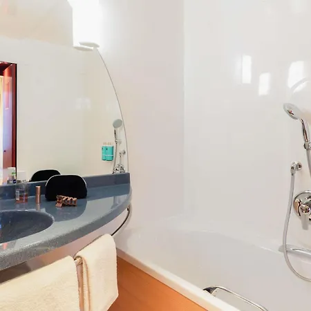 Novotel Suites Geneve Aeroport-3