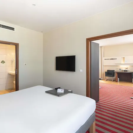 Mercure Warszawa Grand-3