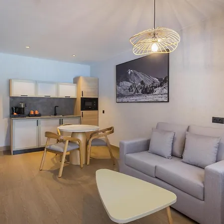 Radisson Resort & Residences Tenerife - Adults Only-2