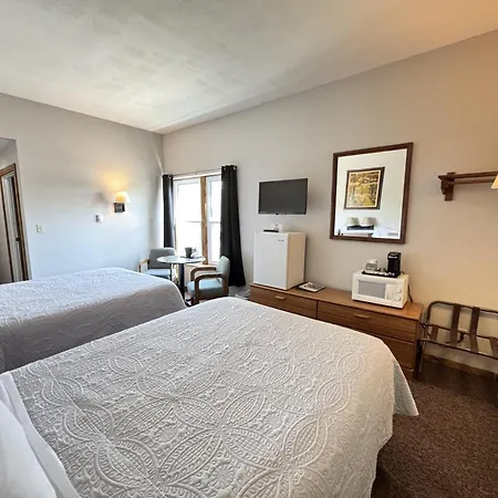 Lake Ontario Motel & Inn-3