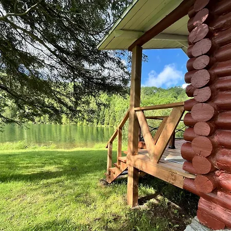 Kan-A-Mouche Pourvoirie Auberge Et Chalets-2