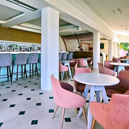 Sandy Bay Hotel-3