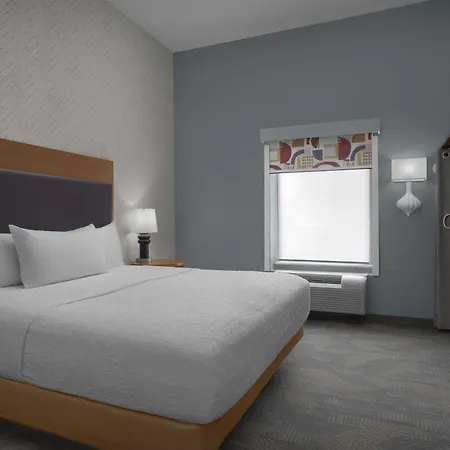 Home2 Suites By Hilton Denver International Airport-3