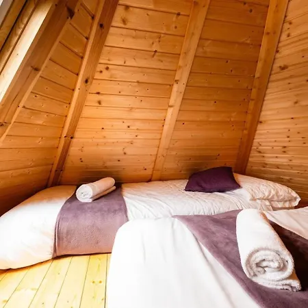 Woods Meadow Glamping-3