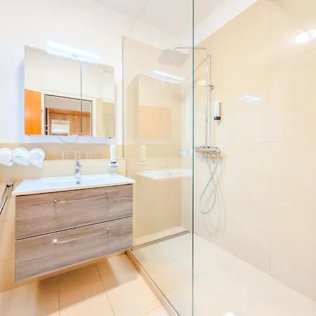Hotel Sachsengang - free parking-2