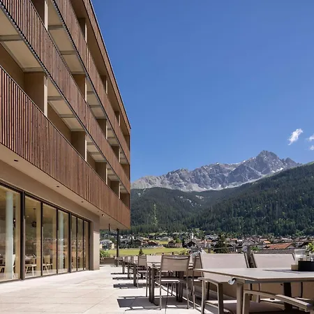 Aves Hotel Savognin-2