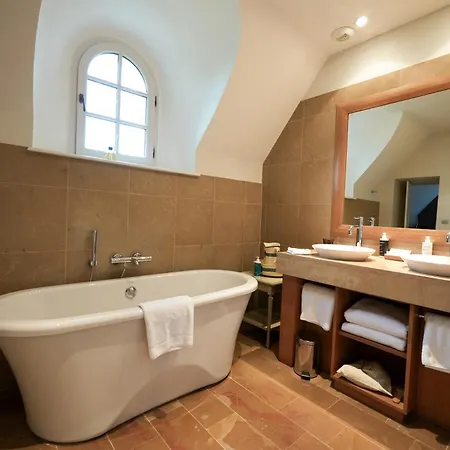 Chateau Sainte Sabine-3