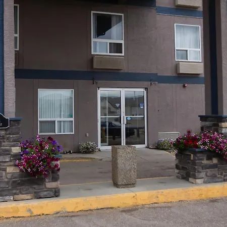 Super 8 By Wyndham Whitecourt-3