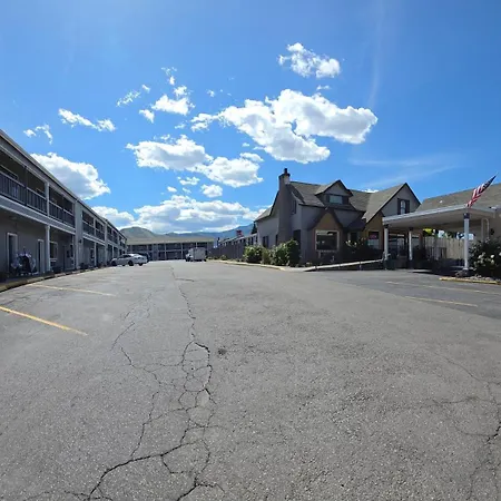 Travelodge By Wyndham Wenatchee-2