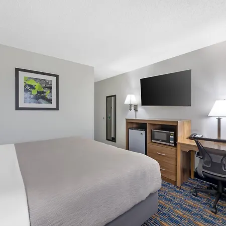 Quality Inn Meadville-3