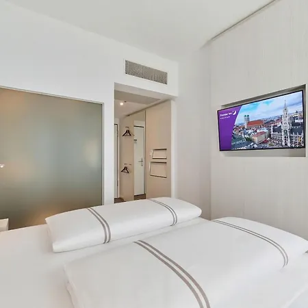 Premier Inn München City West-3