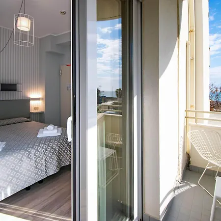 Hotel Brig Fronte Mare Nuova Gestione-3