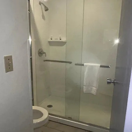 Kalamazoo Hotel-3