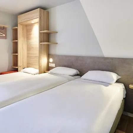 Ibis Budget Bayonne-2