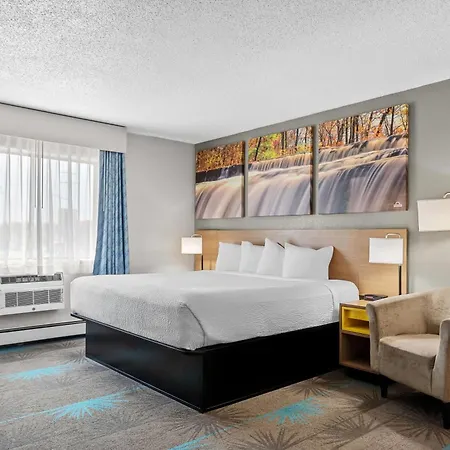 Days Inn By Wyndham Alpena-3