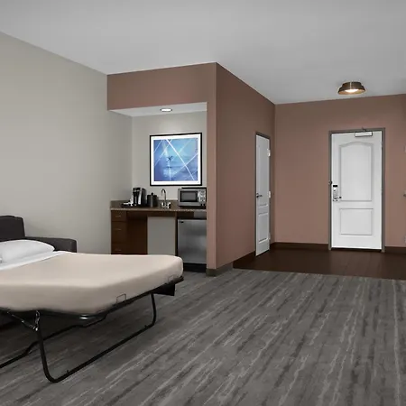 Hilton Garden Inn Greensboro Airport - Newly Renovated!-2