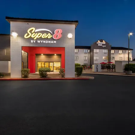 Super 8 By Wyndham Mesa Gilbert-3