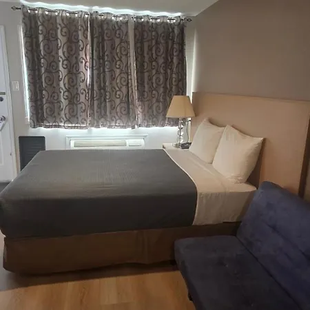 Parkway Motel & European Lodges-3